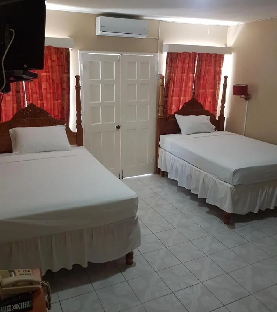 Kibo Hotel Savanna-la-Mar